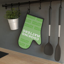 Load image into Gallery viewer, Cooking Matters Oven Glove